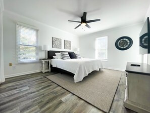 3 Schlafzimmer, Schreibtisch, Bügeleisen/Bügelbrett, kostenloses WLAN