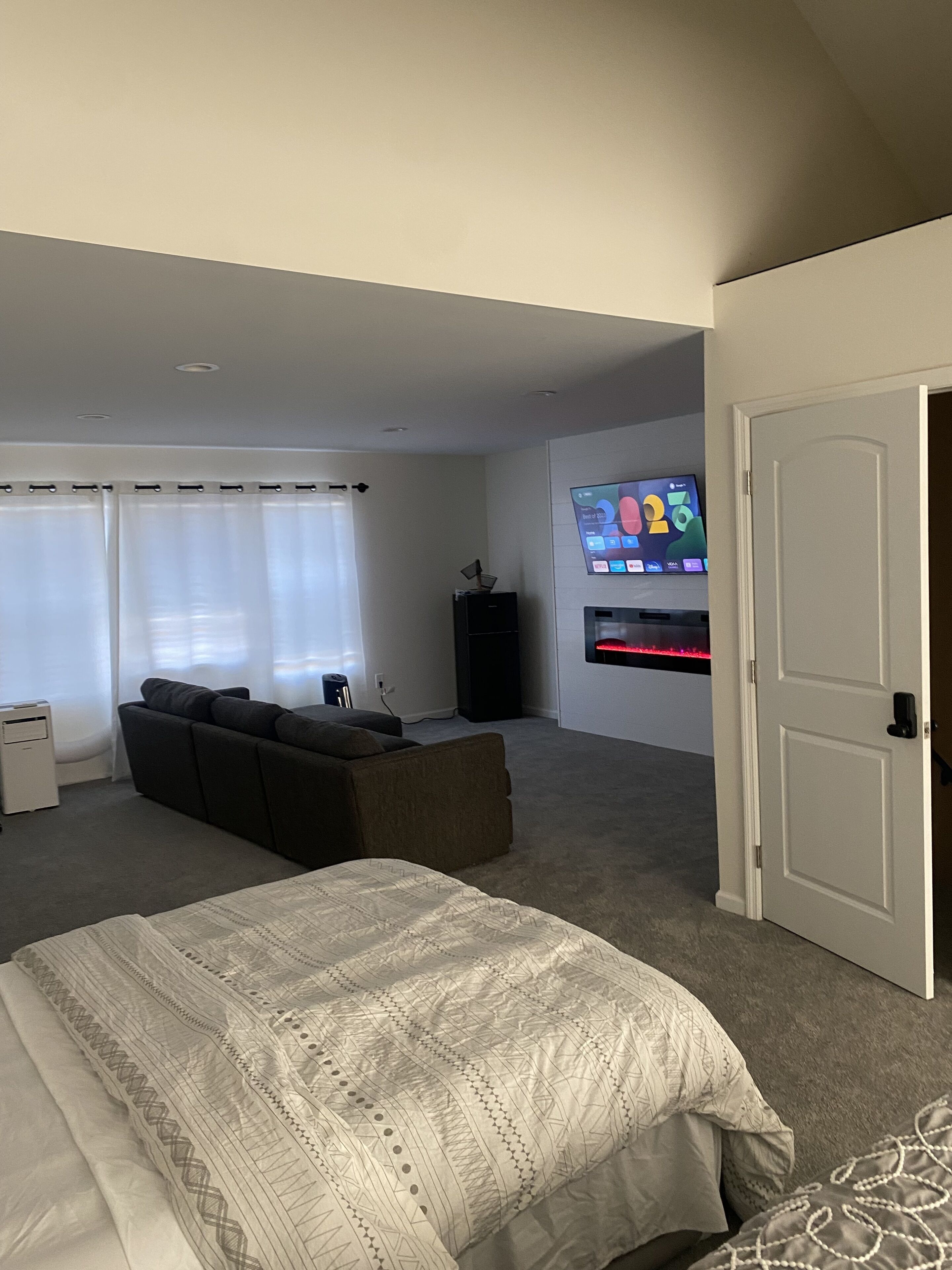 Superior Studio Suite, Multiple Beds, Executive Level | Desk, free WiFi, bed sheets