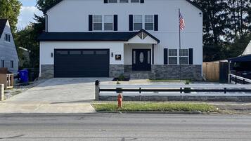 Bagian depan properti