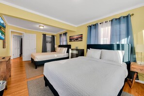 3 habitaciones, escritorio, tabla de planchar con plancha y wifi gratis 