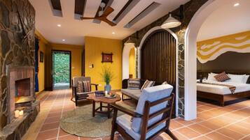 Premium Suite, 1 Double Bed | Living area