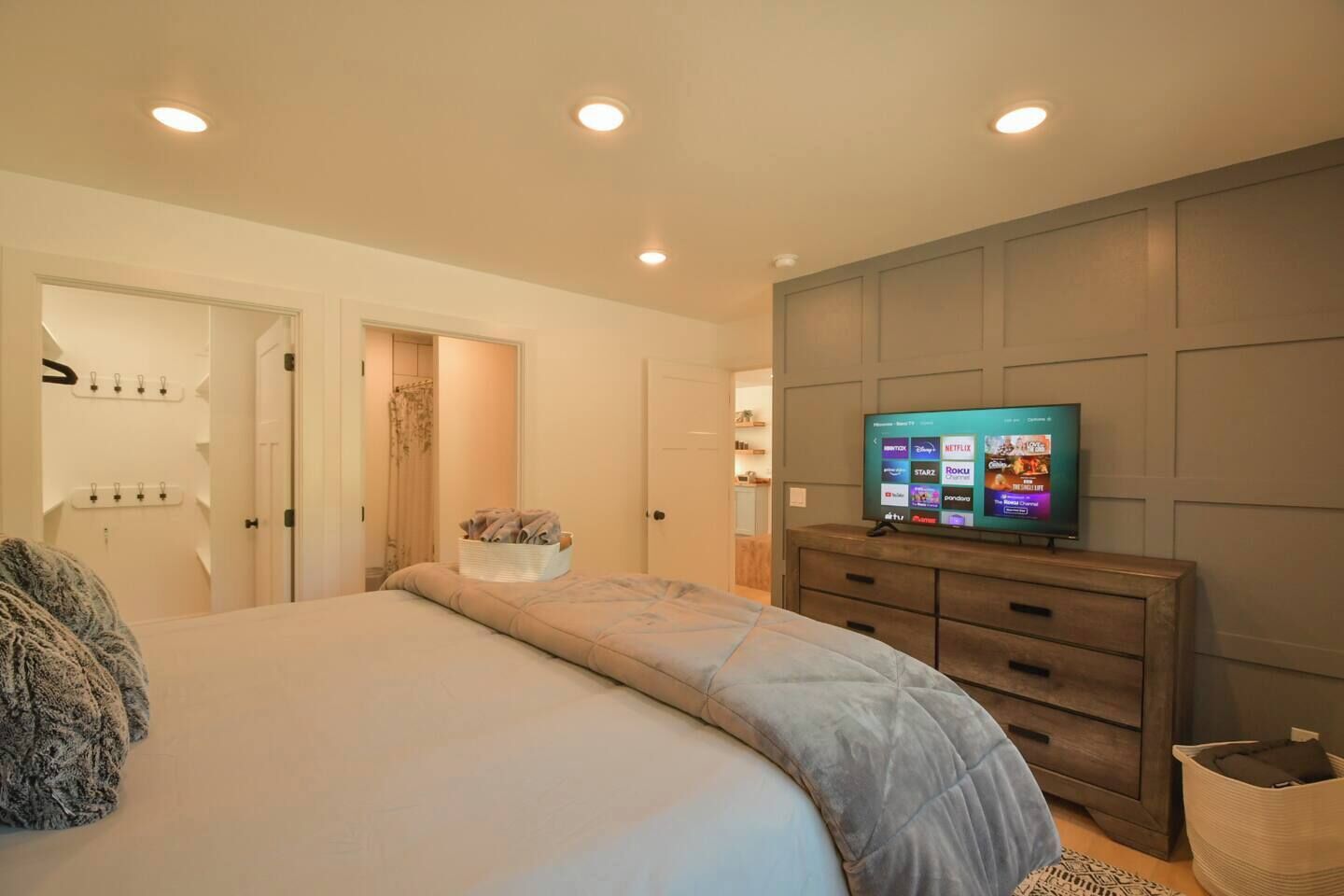 2 habitaciones, tabla de planchar con plancha y wifi gratis 