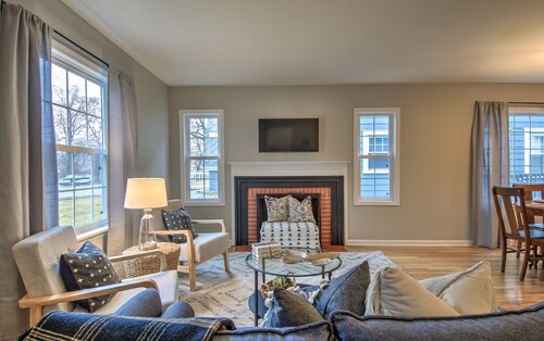 Great location to MSU! Charming 3 bedroom, 2.5 bathroom house. 