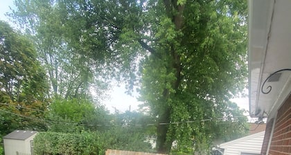 Spacious 3BR/2BA 20 mins from Niagara Falls & the Buffalo Bills Stadium
