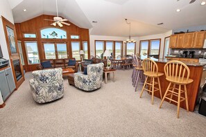 TV, lareira, DVD player