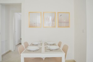 Dining - Caravelle - Nina - Three-room apartment on the mezzanine floor a stone's throw from the sea (Pineto)