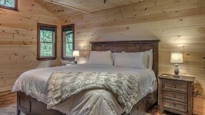 4 bedrooms, desk, iron/ironing board, free WiFi - Such a View - Mountain Views | Hot Tub | Screened In Porch | Game Room (Morganton)