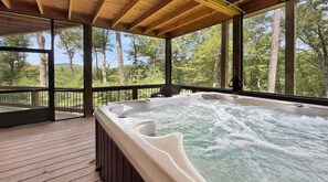 Indoor spa tub