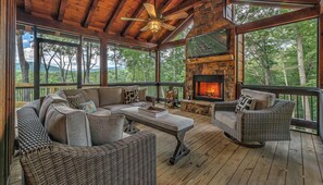 TV, fireplace, video games, table tennis