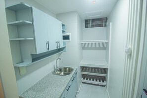 Private kitchenette - Twin Hearts Residences 1 (Roxas City)
