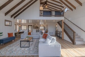 TV, fireplace, DVD player