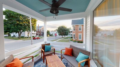 Beautiful two story, downtown home, one block from the Square,