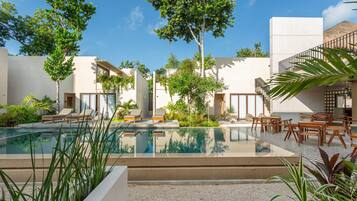 2 outdoor pools, sun loungers