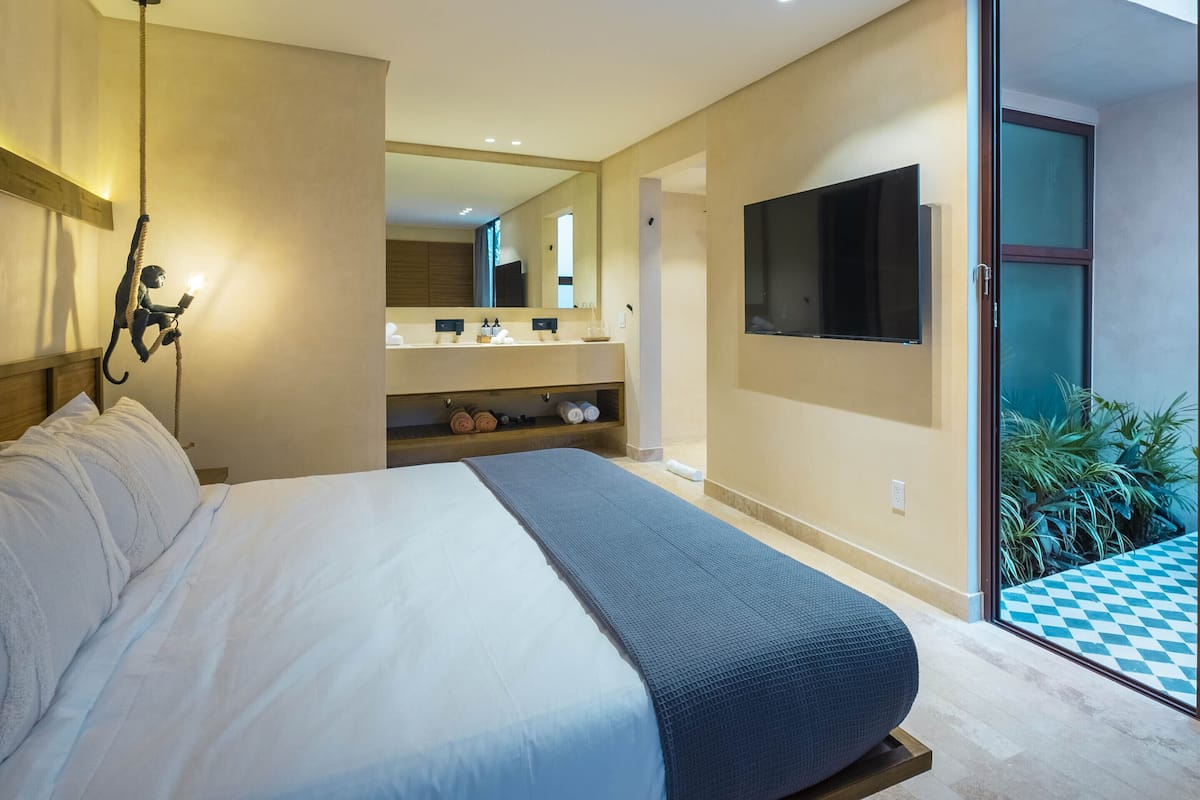 Camera Luxury, 1 letto king, terrazzo | 1 camera, biancheria da letto di alta qualità, copriletto in piuma
