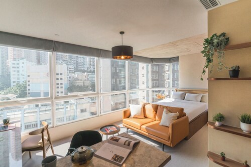 Weave Suites - Central West