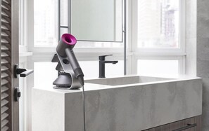 Chuveiro, chuveiro com efeito de chuva, secador de cabelo 