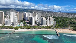 In Strandnähe, Liegestühle, Strandtücher