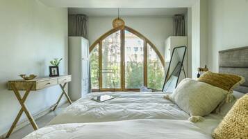 3 bedrooms, iron/ironing board