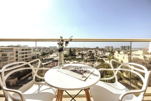 Unclassified image, 2 of 18, button - Charming 1BR Apt with Sea Breeze & Stunning Views (Herzliya)