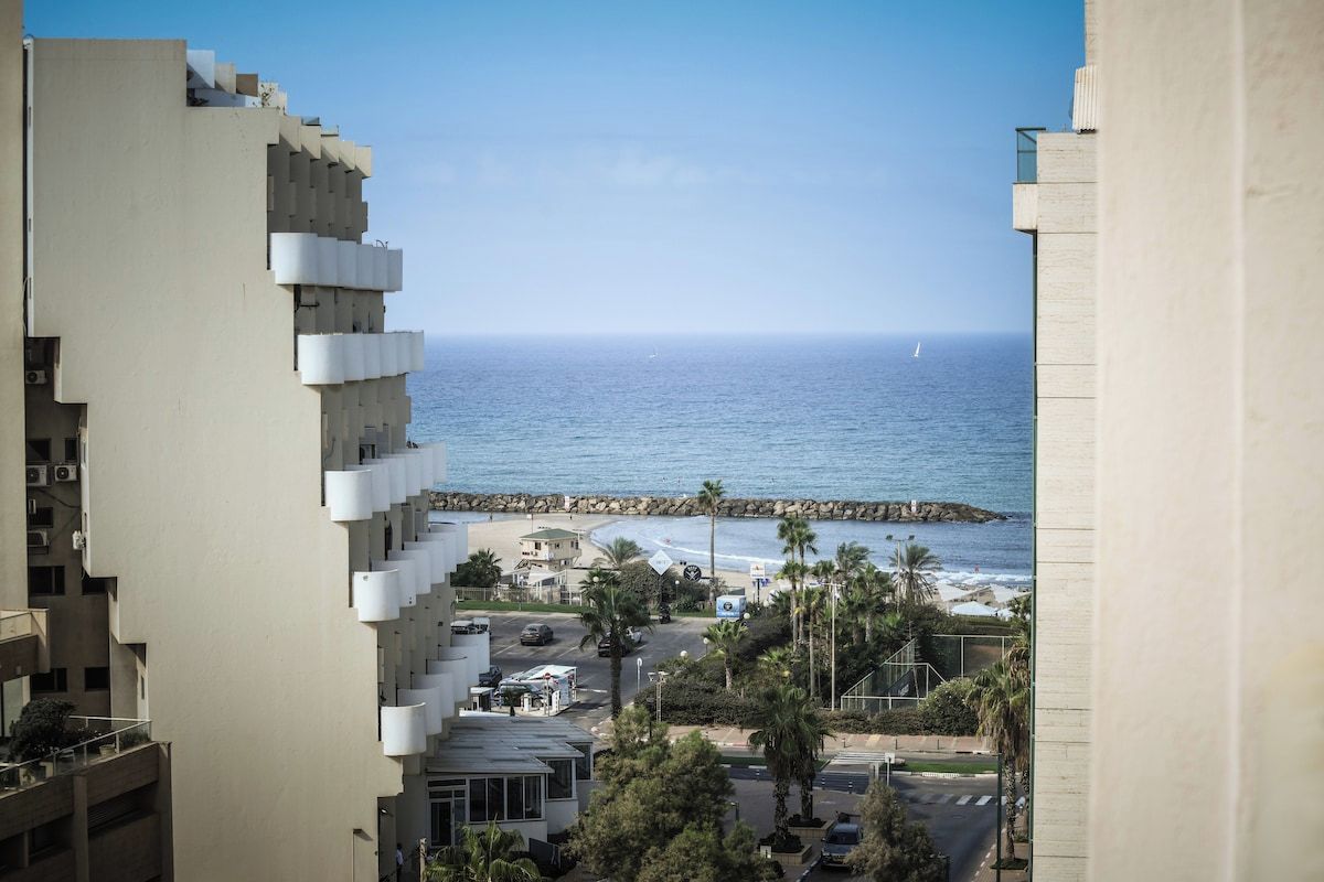 Beach/ocean view