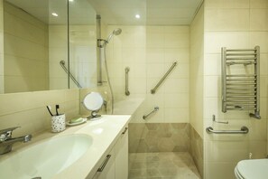 Unclassified image, 5 of 18, button - Charming 1BR Apt with Sea Breeze & Stunning Views (Herzliya)