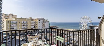 Bedo House Beach Front, Follonica, Italy