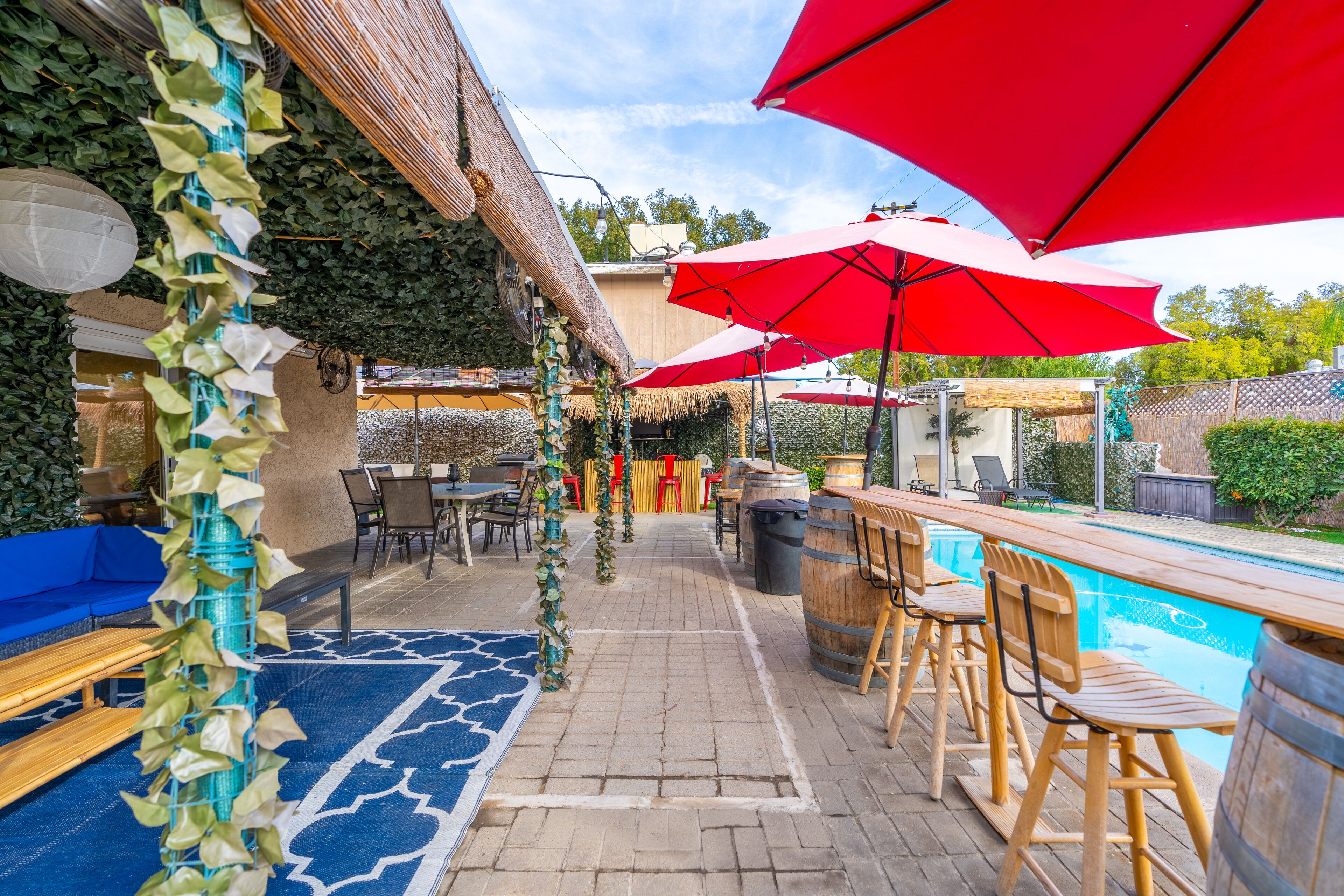 Tropical Paradise (Guesthouse) Reviews, Deals & Photos 2026