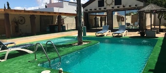 Amelie Huis met tuin en zwembad