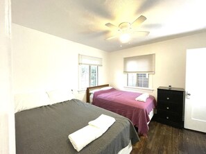 Room - NICE HOUSE WITH BACKYARD, FRUIT TREES + LOCATION (Santa Ana)