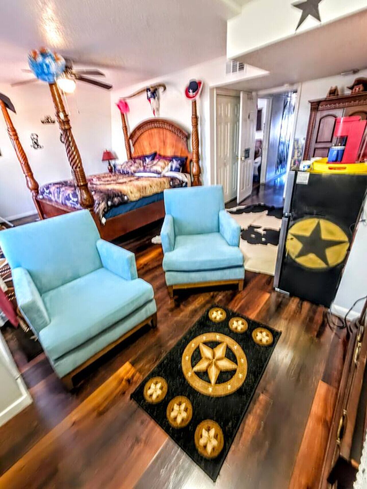 7 habitaciones, caja de seguridad en la habitación y escritorio 