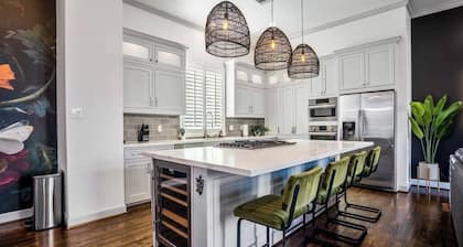 Urban Jungle Retreat in the HTX Skyline