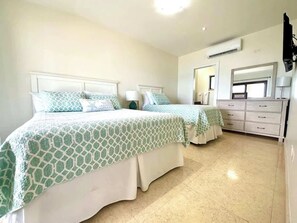 2 Schlafzimmer, Schreibtisch, Bügeleisen/Bügelbrett, WLAN