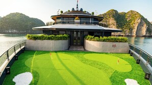 Golf - M'Gloria Cruise (Tuan Chau)
