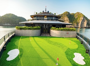 Golf - M'Gloria Cruise (Ha Long)