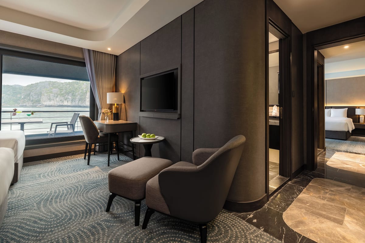 Family Connecting Room, Balcony | In-room safe, desk, WiFi (free)