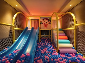 Children’s play area – indoor - M'Gloria Cruise (Ha Long)