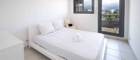 2 chambres, fer et planche à repasser, Wi-Fi gratuit, draps fournis