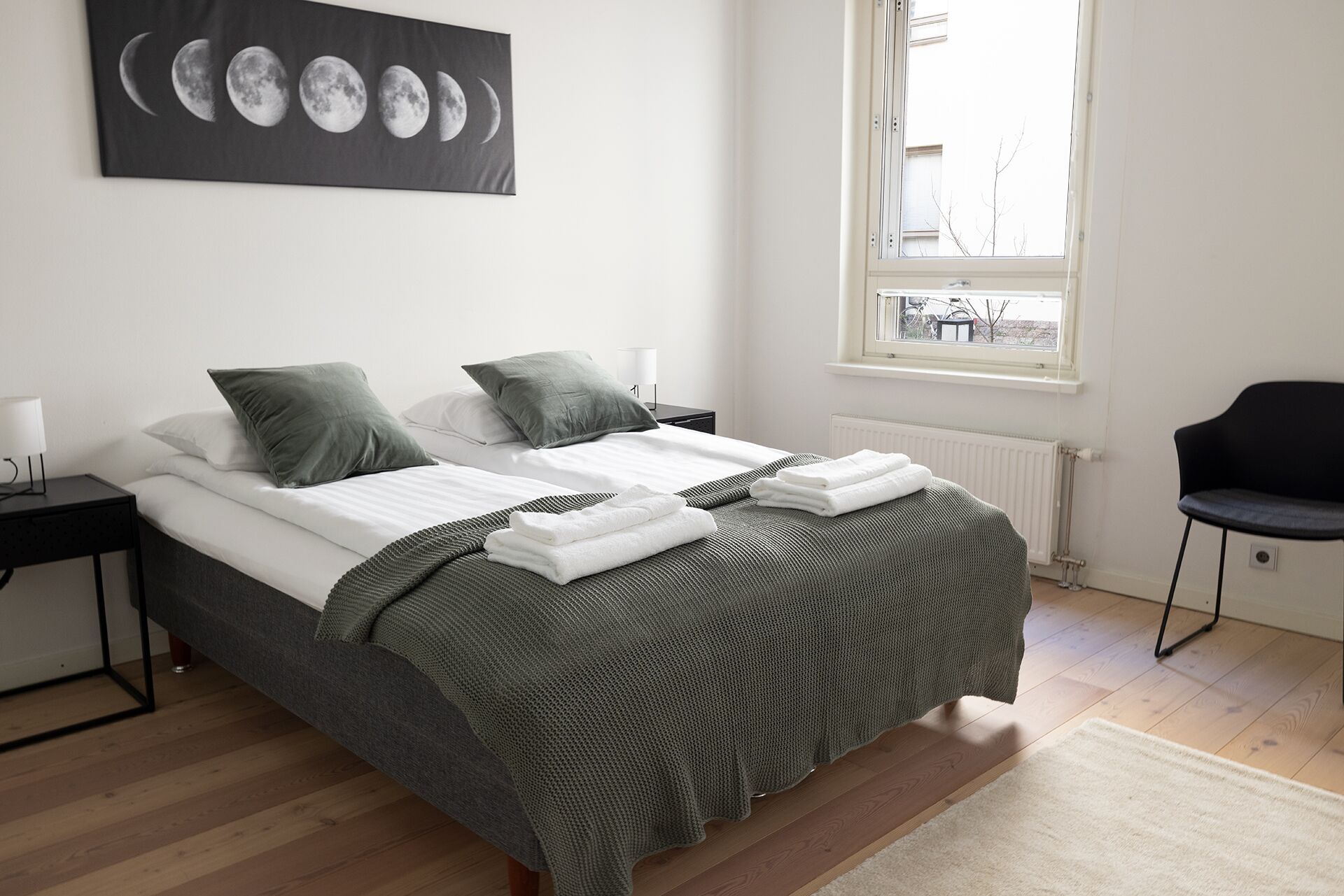 1 habitación, tabla de planchar con plancha, cunas y wifi gratis 