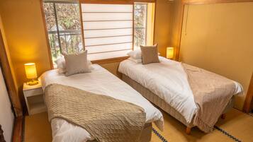 ์คํ ๋ค๋ ๋๋ธ๋ฃธ ๋๋ ํธ์๋ฃธ, ์นจ์ค 1๊ฐ, ๊ธ์ฐ, ์ฐ ์ ๋ง | ๊ณ ๊ธ ์นจ๊ตฌ, ์ค๋ฆฌ/๊ฑฐ์ํธ ์ด๋ถ, ํ๋ก์ฐํ ์นจ๋, ๊ฐ์ค ๋ด ๊ธ๊ณ