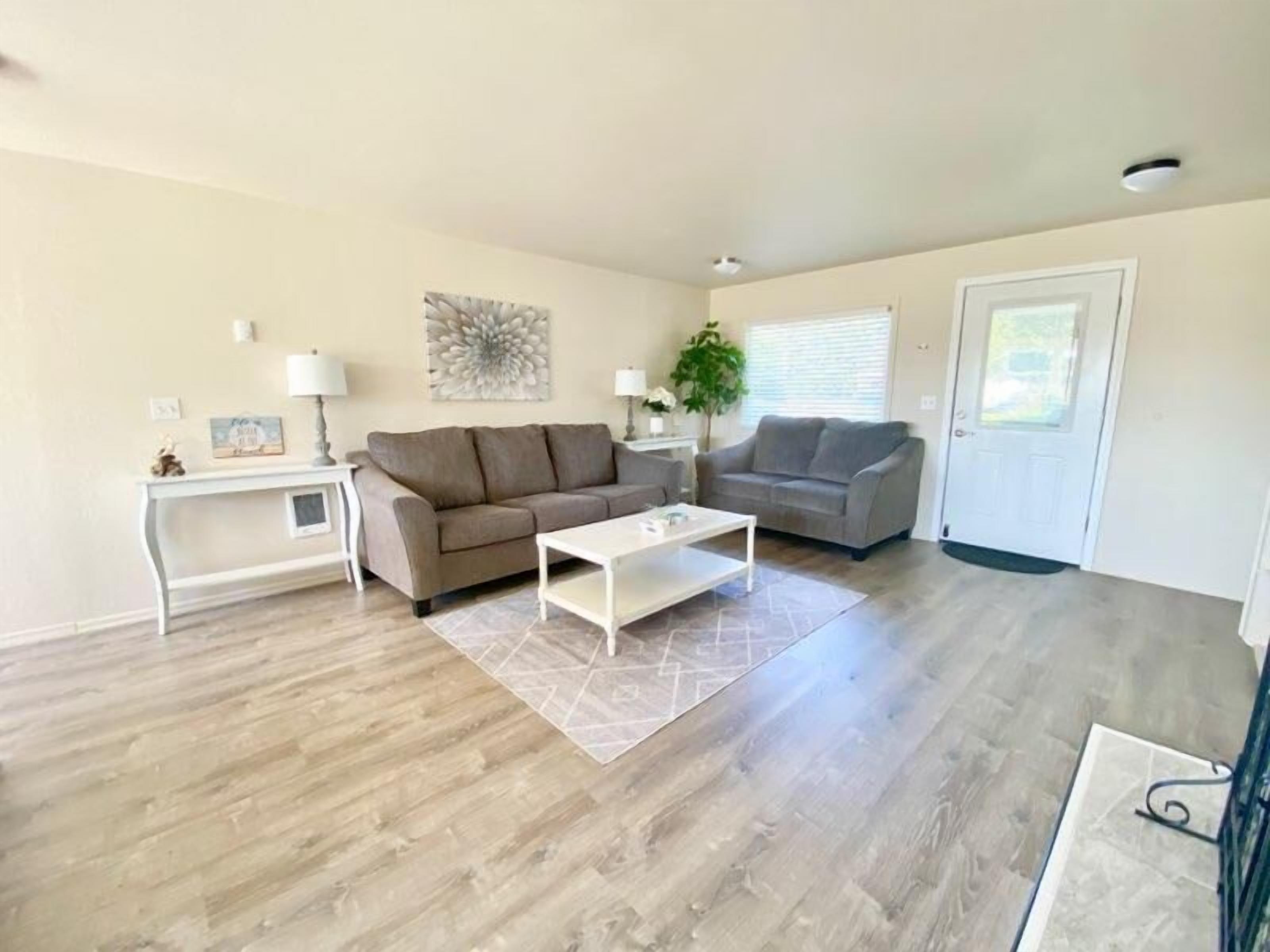 House, Multiple Beds (Coastal Happiness) | Interior