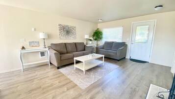 House, Multiple Beds (Coastal Happiness) | Interior