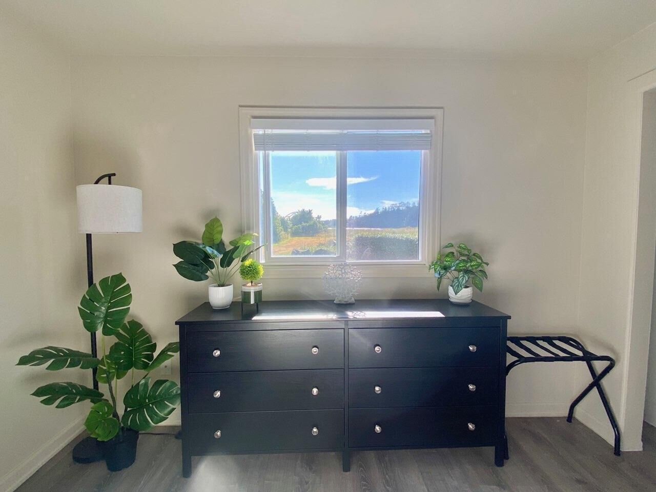 House, Multiple Beds (Coastal Happiness) | Interior