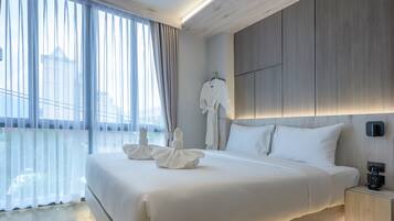 Quarto luxo | Frigobar, cofres nos quartos, escrivaninha