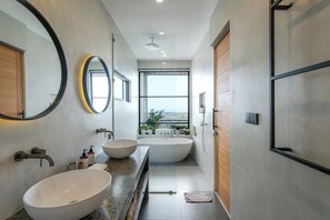 Villa, 2 Schlafzimmer | Badezimmer | Kostenlose Toilettenartikel, Haartrockner, Handtücher