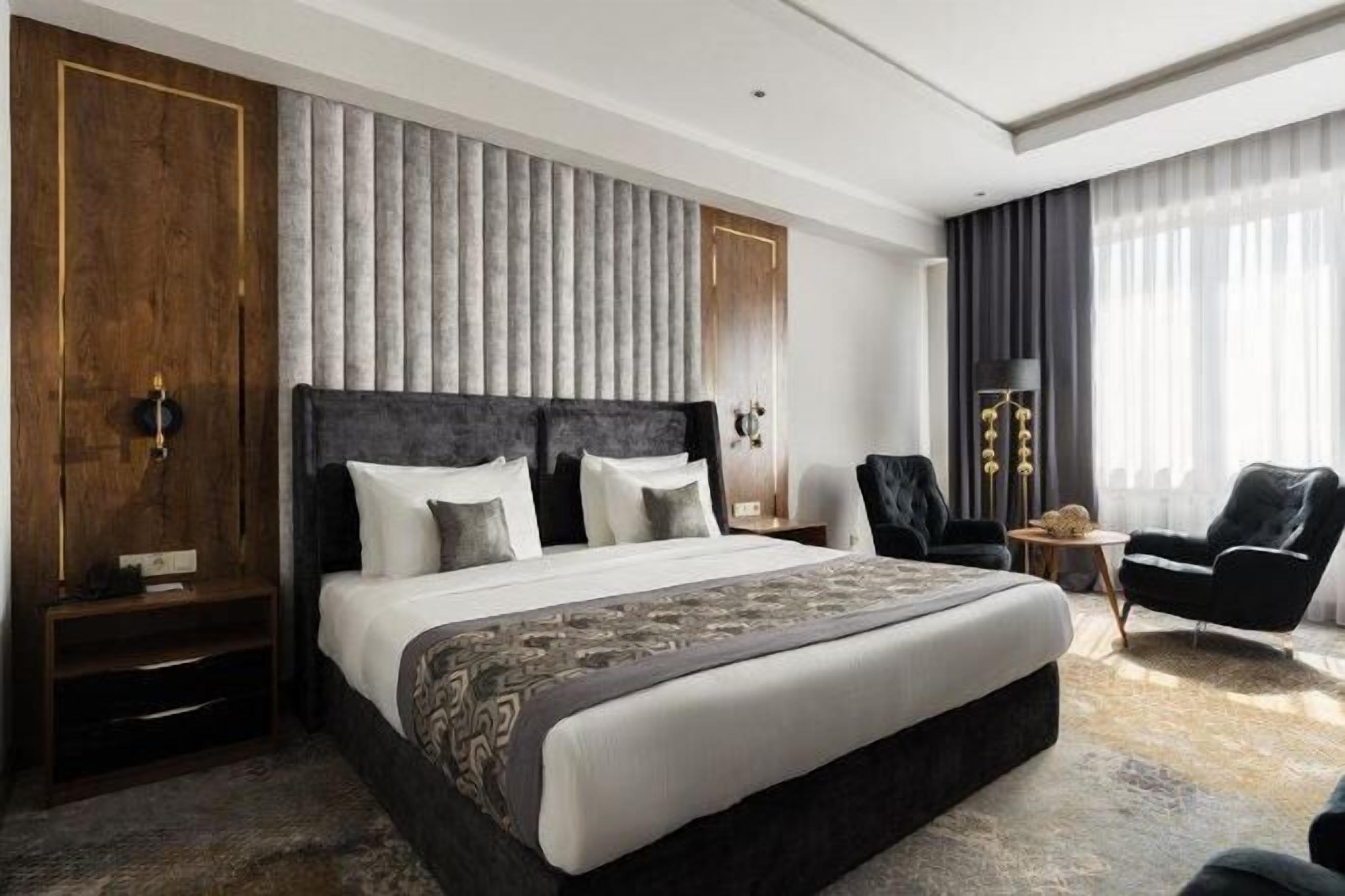 Down duvets, memory-foam beds, minibar, in-room safe