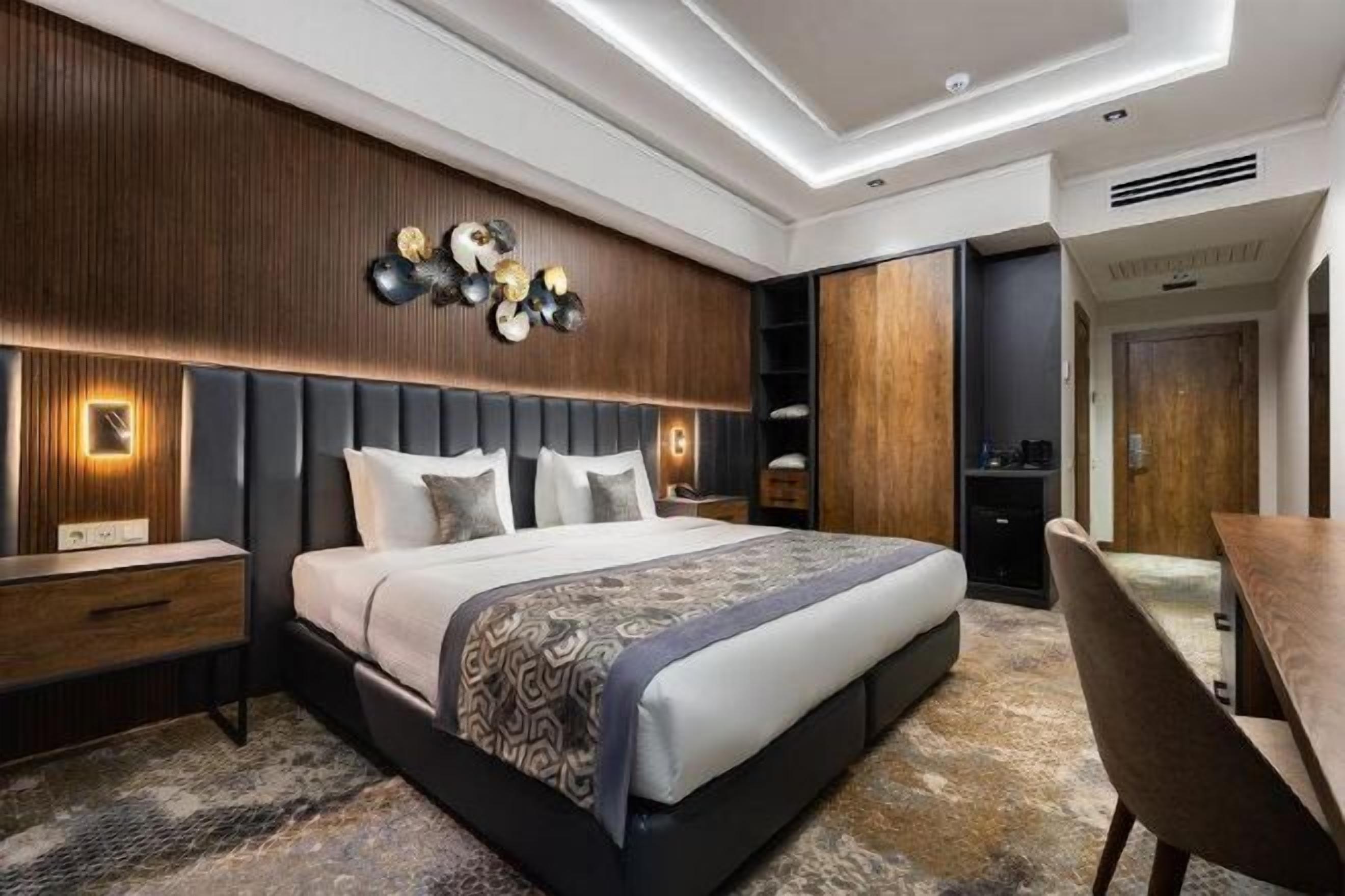 Down duvets, memory-foam beds, minibar, in-room safe