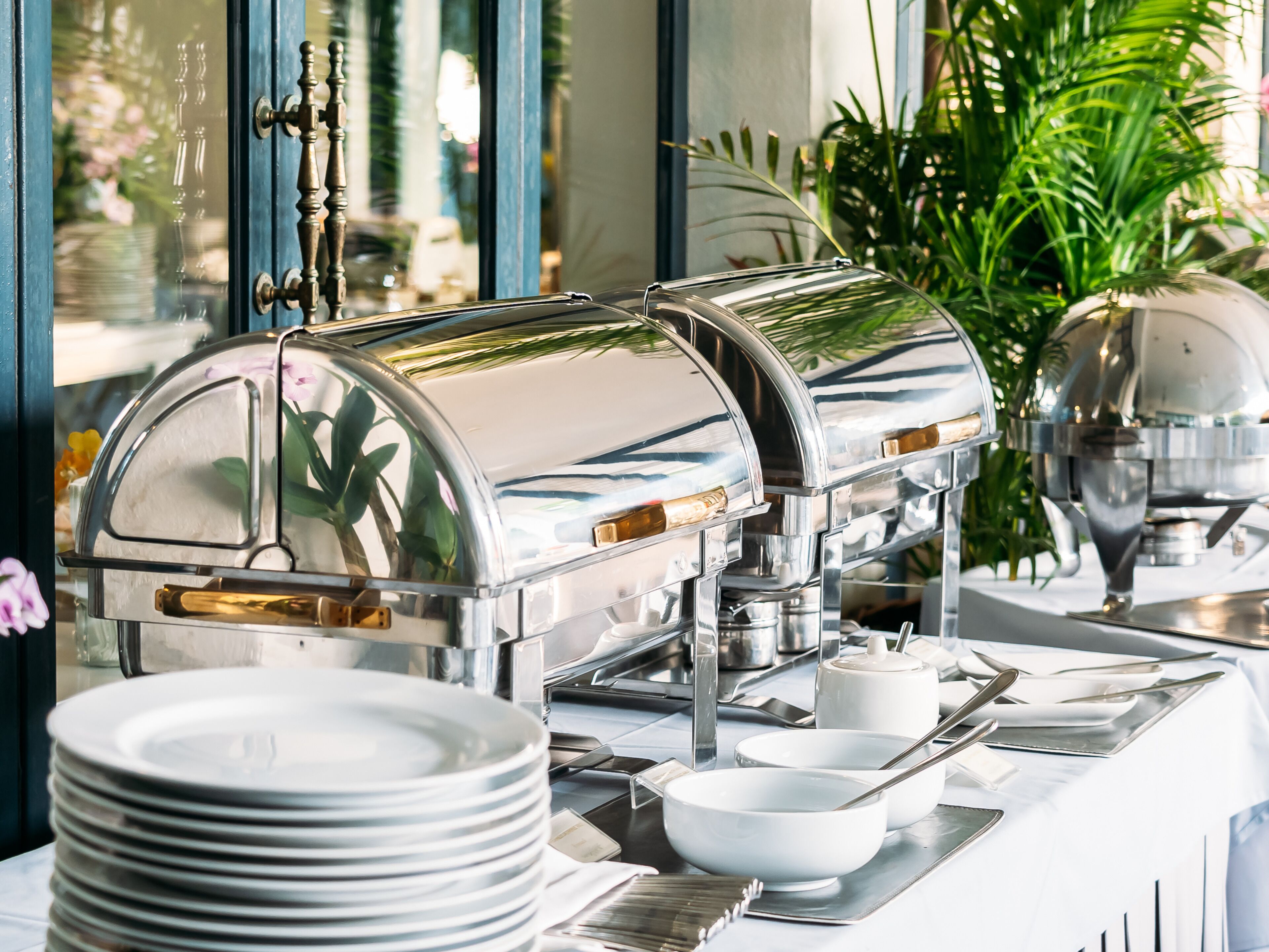 Sudah termasuk sarapan prasmanan setiap hari