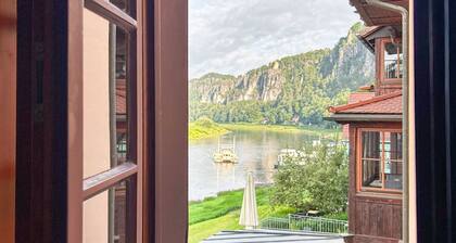 Beautiful maisonette apartment 2 Haus Elbjuwel (1st floor / DG)
