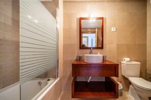 Bathtub, hair dryer, towels - Two bedroom  in Spain, Roldán (Torre-Pacheco)