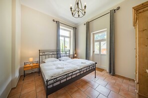 1 chambre, coffres-forts dans les chambres, Wi-Fi gratuit, draps fournis